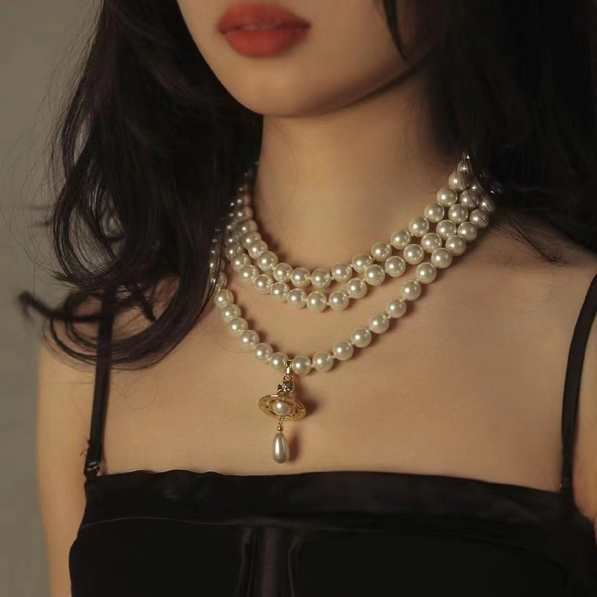 VIVIENNE WESTWOOD Pearl Necklace