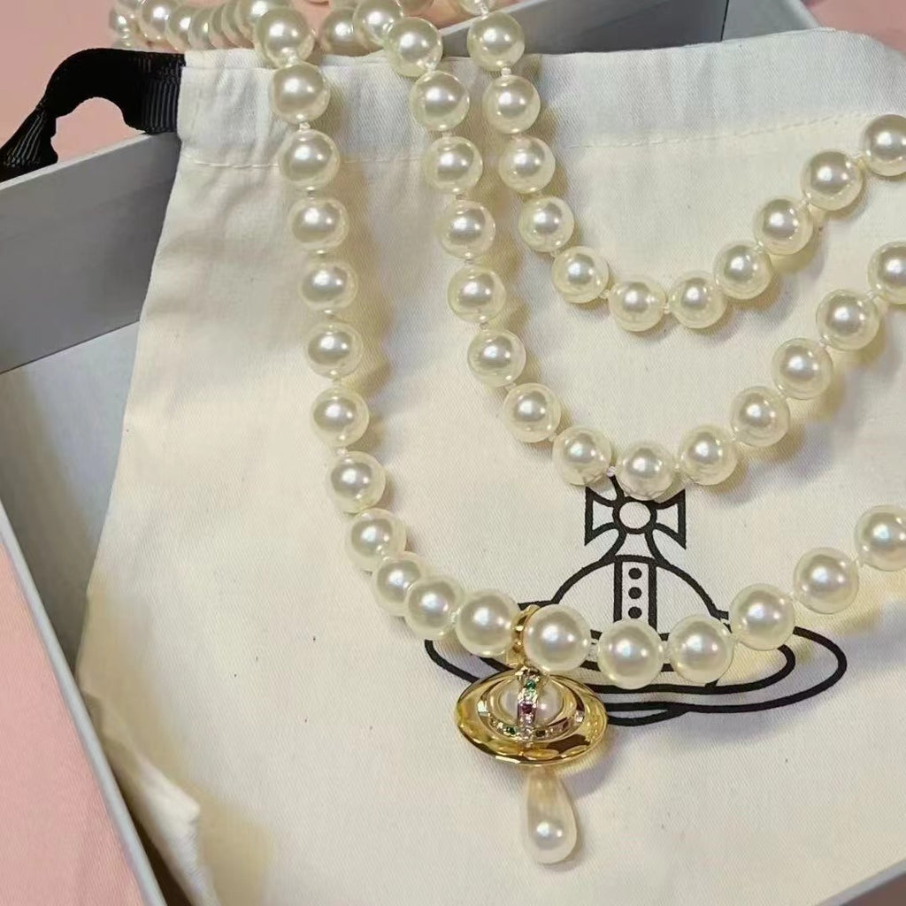 VIVIENNE WESTWOOD Pearl Necklace